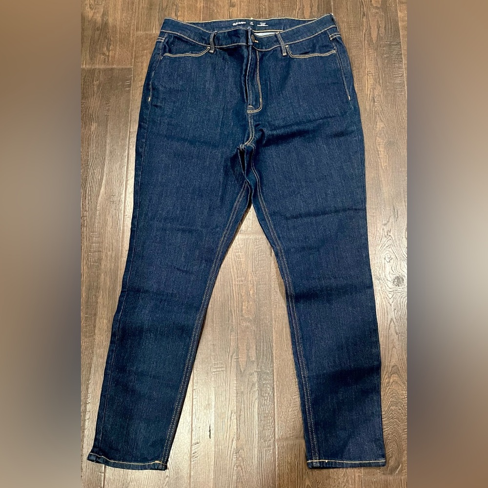 Old Navy high-rise super skinny jeans